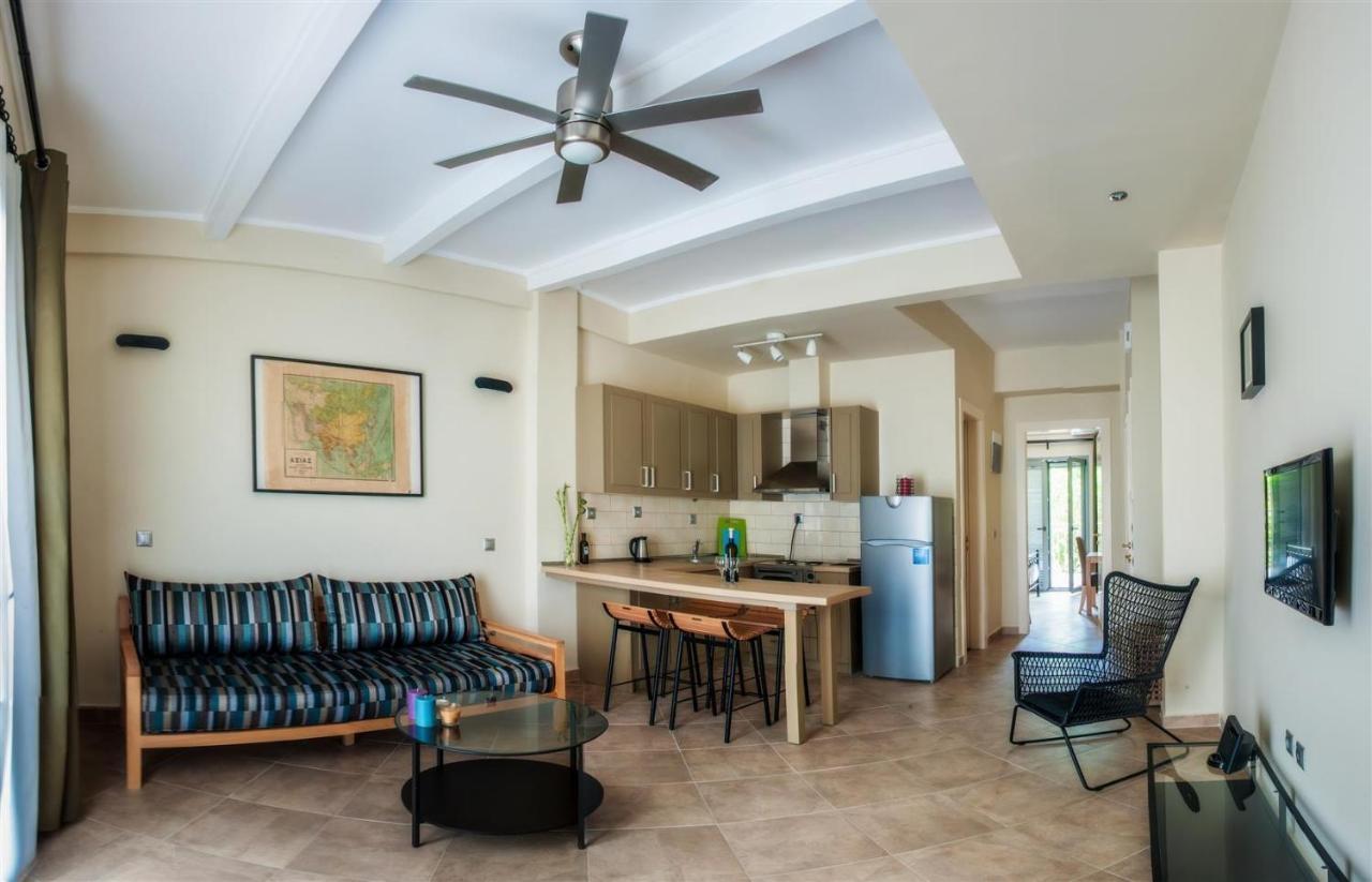 Villa Despina Green Suites Polychrono Bagian luar foto